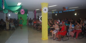 Festa -com- desfile- marca o encerramento- da primavera -no Projeto Crescer 61