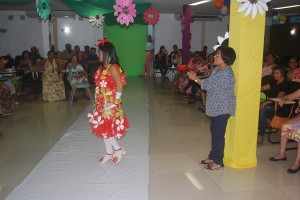 Festa -com- desfile- marca o encerramento- da primavera -no Projeto Crescer 61