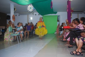 Festa -com- desfile- marca o encerramento- da primavera -no Projeto Crescer 61