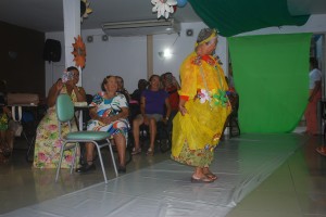Festa -com- desfile- marca o encerramento- da primavera -no Projeto Crescer 61