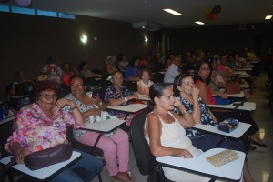 Festa -com- desfile- marca o encerramento- da primavera -no Projeto Crescer 61