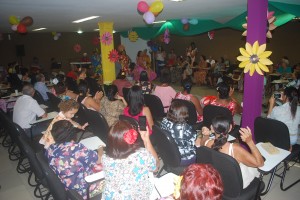 Festa -com- desfile- marca o encerramento- da primavera -no Projeto Crescer 61