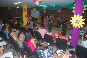 Festa -com- desfile- marca o encerramento- da primavera -no Projeto Crescer 61