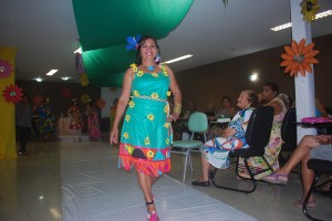Festa -com- desfile- marca o encerramento- da primavera -no Projeto Crescer 61