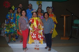 Festa -com- desfile- marca o encerramento- da primavera -no Projeto Crescer 61