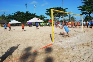 Integração- entre os- cursos foi reforçada- nos Jogos -de -Praia do -Cesmac  1