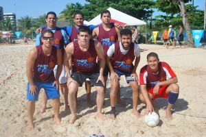 Integração- entre os- cursos foi reforçada- nos Jogos -de -Praia do -Cesmac  1