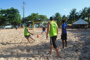 Integração- entre os- cursos foi reforçada- nos Jogos -de -Praia do -Cesmac  1