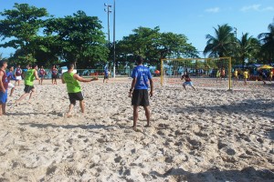 Integração- entre os- cursos foi reforçada- nos Jogos -de -Praia do -Cesmac  1