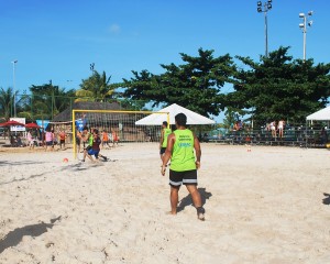 Integração- entre os- cursos foi reforçada- nos Jogos -de -Praia do -Cesmac  1