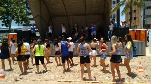 Integração- entre os- cursos foi reforçada- nos Jogos -de -Praia do -Cesmac  1
