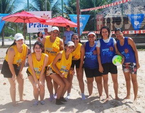 Integração- entre os- cursos foi reforçada- nos Jogos -de -Praia do -Cesmac  1