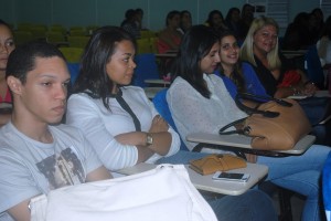 Saúde- coletiva -é debatida -em seminário- do- curso de -Enfermagem 39