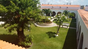 Universitários do- curso de Enfermagem -do Cesmac visitam- Casa do Pobre 1