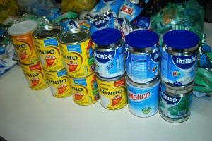 Biossegurança- entrega- leite -arrecadado -em- evento-para- o -Projeto- Crescer 11