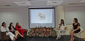 Professora -de Administração- apresenta- trabalho -no ENANGRAD -2015 1