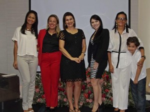 Professora -de Administração- apresenta- trabalho -no ENANGRAD -2015 1