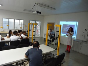 Projeto- de- Extensão- desenvolve -atividade -com- alunos -de- escola- pública