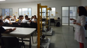 Projeto- de- Extensão- desenvolve -atividade -com- alunos -de- escola- pública