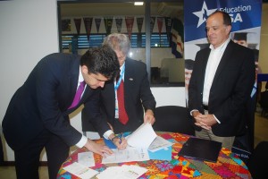Solenidade- marca -inauguração- do Escritório- EducationUSA- no  122