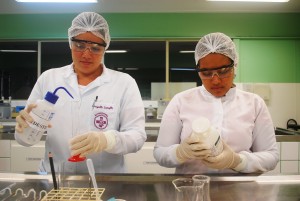 Biossegurança- do- Cesmac -reforça- uso- correto- do- jaleco  03