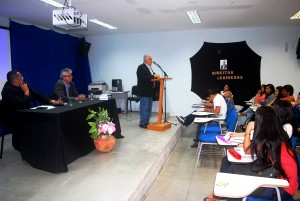 A- Desconstitucionalização- e- Precarização- dos- Direitos- Sociais- no- Brasil -Cesmac  33