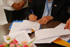Cesmac- assina- convênio -para -Mestrado- em- Biotecnologia 26