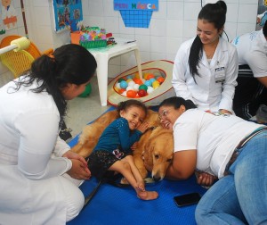 Fisioterapia- Cesmac- atende- crianças -com -apoio- dos -Focinhos- Terapeutas - 29