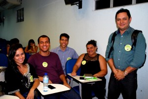 Colaboradores- do- Cesmac- recebem- adesivo-s da -Campanha -Aedes -Aegypti 17