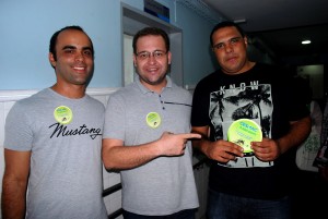 Colaboradores- do- Cesmac- recebem- adesivo-s da -Campanha -Aedes -Aegypti 17