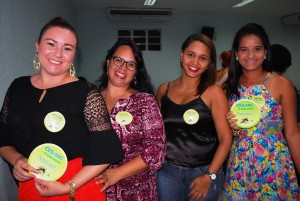Colaboradores- do- Cesmac- recebem- adesivo-s da -Campanha -Aedes -Aegypti 17