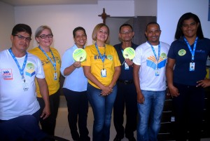 Colaboradores- do- Cesmac- recebem- adesivo-s da -Campanha -Aedes -Aegypti 17