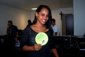 Colaboradores- do- Cesmac- recebem- adesivo-s da -Campanha -Aedes -Aegypti 17