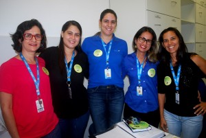 Colaboradores- do- Cesmac- recebem- adesivo-s da -Campanha -Aedes -Aegypti 17