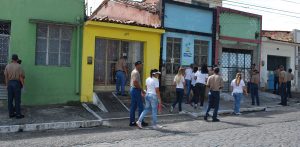 Mobilização no combate ao Aedes Aegypti movimenta ruas do Farol - Cesmac  07
