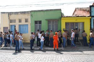 Mobilização no combate ao Aedes Aegypti movimenta ruas do Farol - Cesmac  07