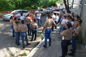 Mobilização no combate ao Aedes Aegypti movimenta ruas do Farol - Cesmac  07
