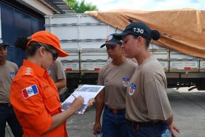 Mobilização no combate ao Aedes Aegypti movimenta ruas do Farol - Cesmac  07