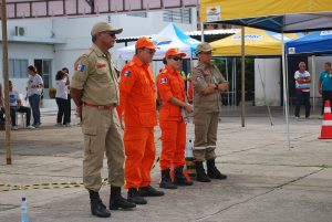 Mobilização no combate ao Aedes Aegypti movimenta ruas do Farol - Cesmac  07