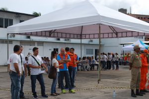 Mobilização no combate ao Aedes Aegypti movimenta ruas do Farol - Cesmac  07