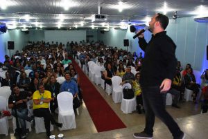 Programação- Dia -do- Trabalho- continuou- com- Palestra- e- Stand -UP- Cesmac 51