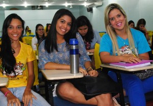 Walder- Cursos- realiza- aulão- no- Cesmac-  38