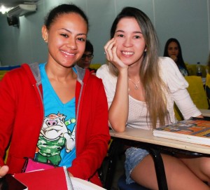 Walder- Cursos- realiza- aulão- no- Cesmac-  38