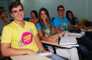 Walder- Cursos- realiza- aulão- no- Cesmac-  38