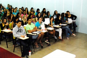 Walder- Cursos- realiza- aulão- no- Cesmac-  38