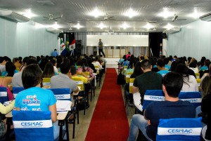 Walder- Cursos- realiza- aulão- no- Cesmac-  38