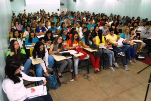 Walder- Cursos- realiza- aulão- no- Cesmac-  38