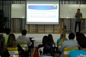 Walder- Cursos- realiza- aulão- no- Cesmac-  38