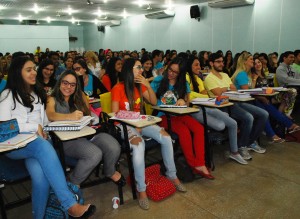 Walder- Cursos- realiza- aulão- no- Cesmac-  38