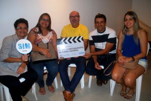 Cesmac- monta- estrutura- na- Galeria- para- os -familiares  09